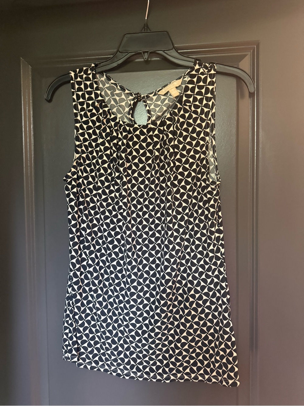Banana Republic Black and White Geometric Sleeveless Top